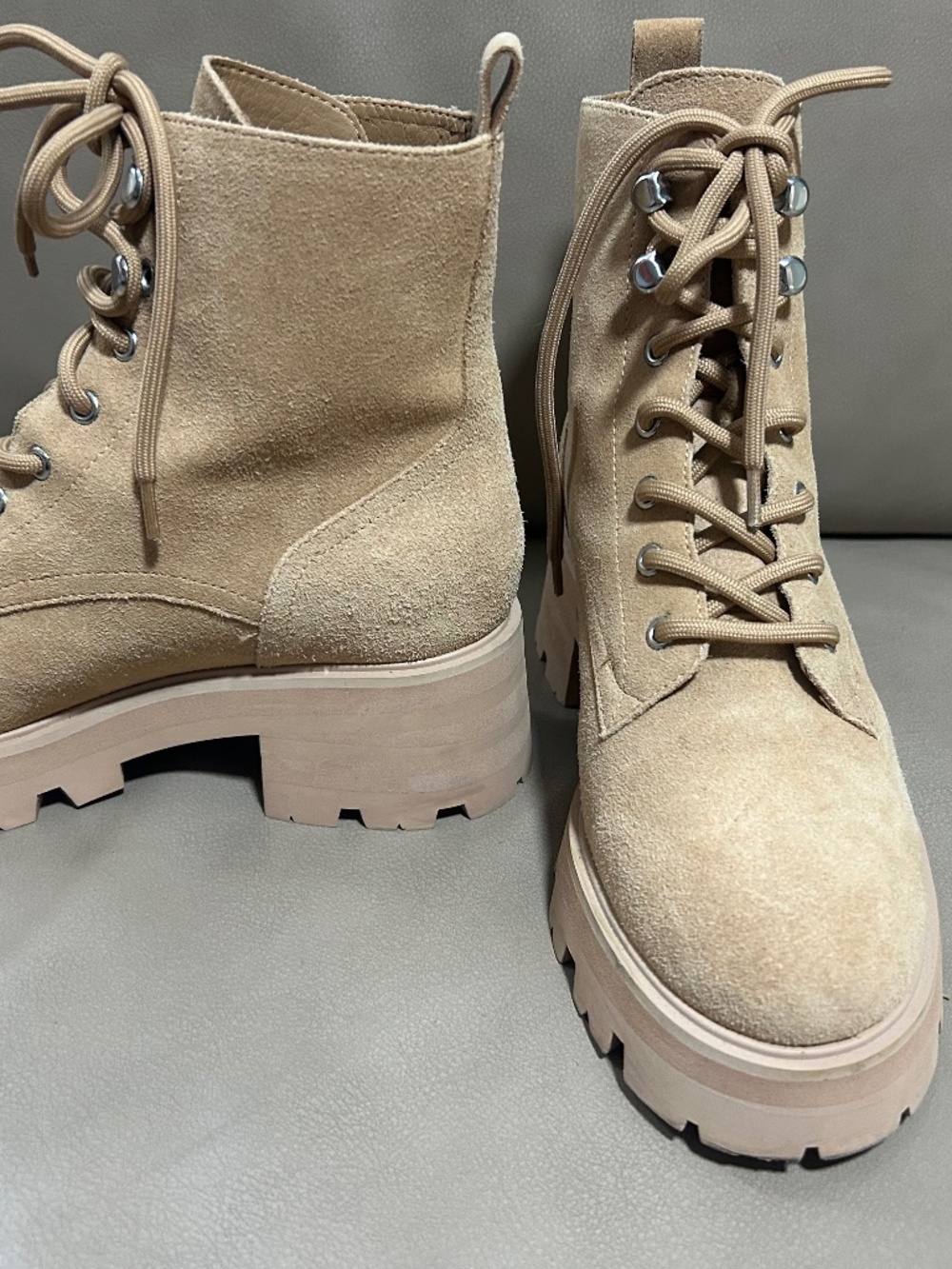 Like New Marc Fisher low boots
